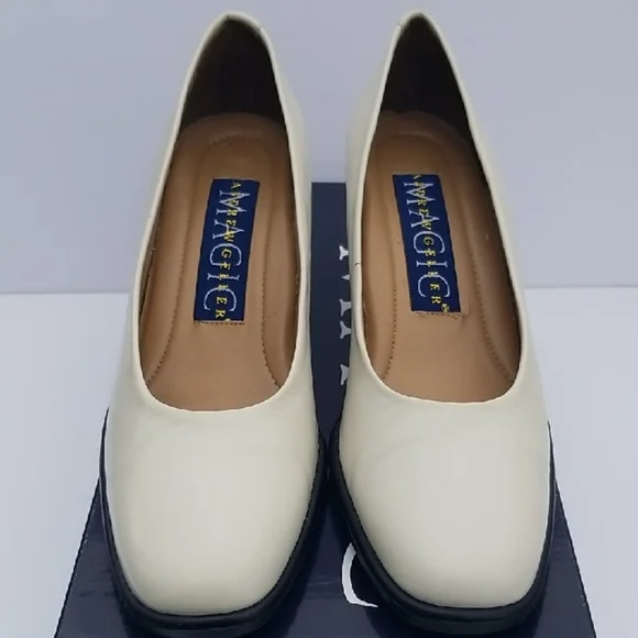 Andrew Geller Magic Women's Bliss Bone Pumps 6.5 M - Picture 1 of 8